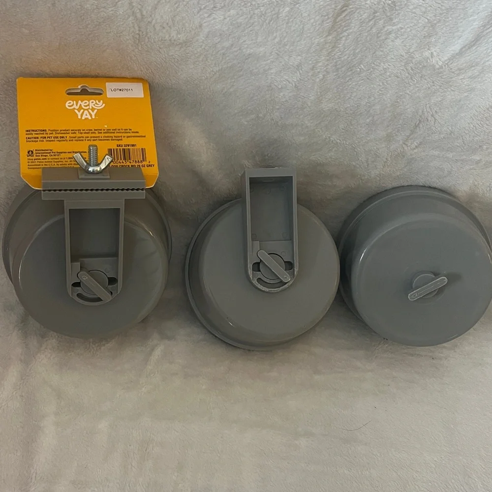 EveryYay Gray Dog Water Crocks